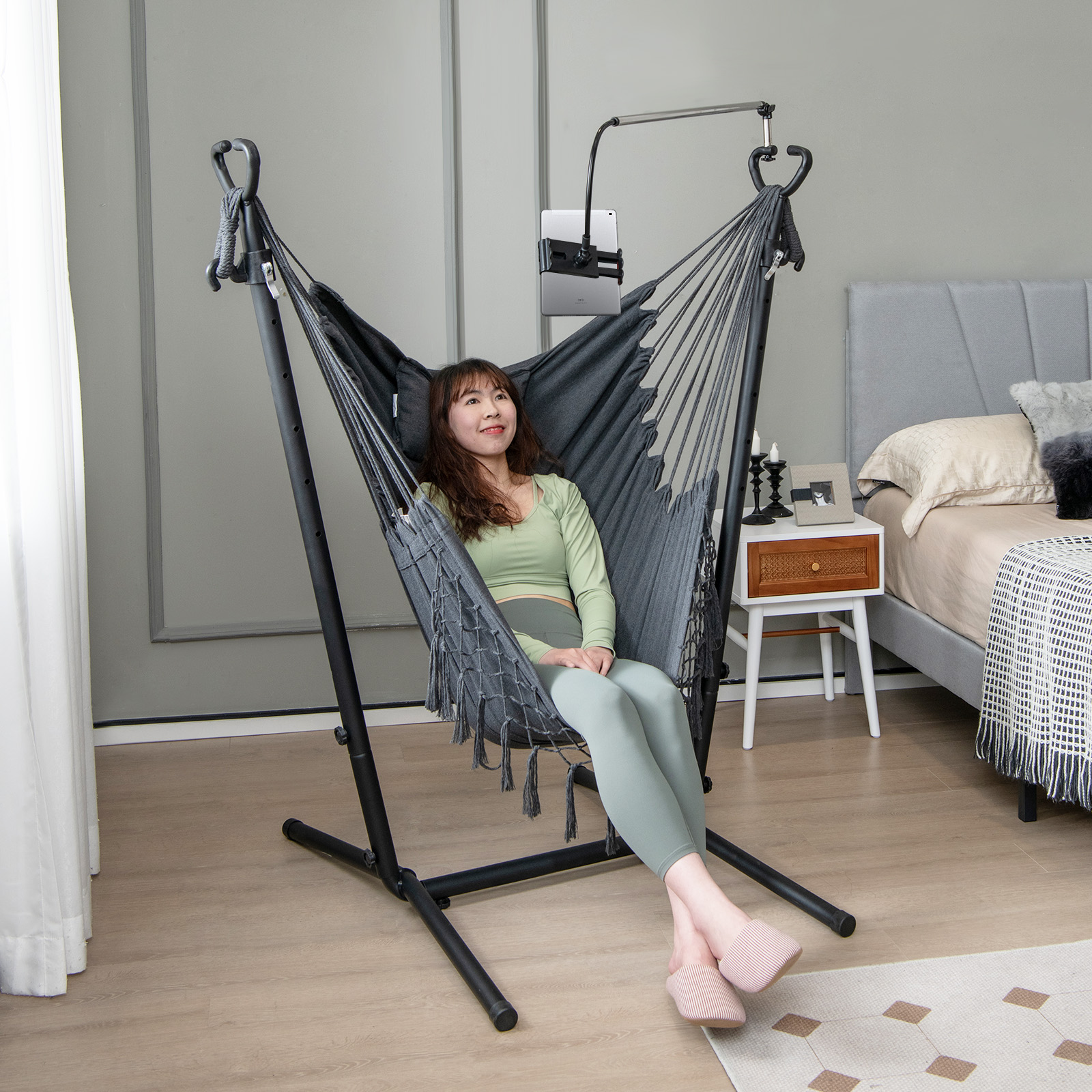 Hammock_Chair_with_Stand_and_Phone_Holder-1.jpg